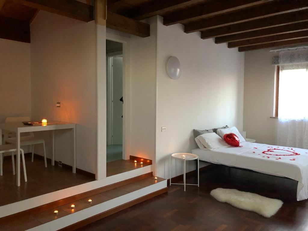 Attico By Marconi 11 Bed & Breakfast Besozzo Ngoại thất bức ảnh
