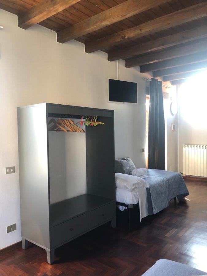 Attico By Marconi 11 Bed & Breakfast Besozzo Ngoại thất bức ảnh